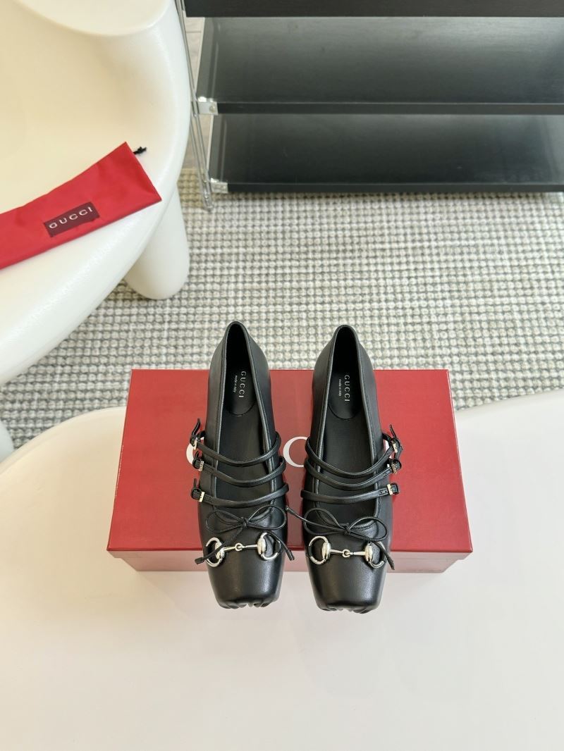 Gucci Flat Shoes